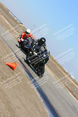media/Mar-07-2022-Fun Track Dayz (Mon) [[9cc4a7dca7]]/Novice Group/145pm (Grapevine)/
